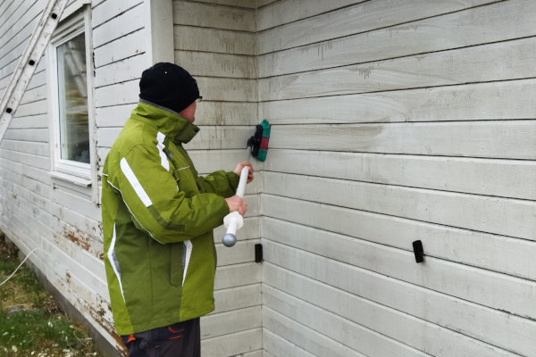 Fasadevask av bolig i Sandnes før maling